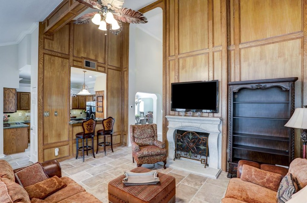 15410 Stonehill Dr, Houston TX  77062-3220 exterior