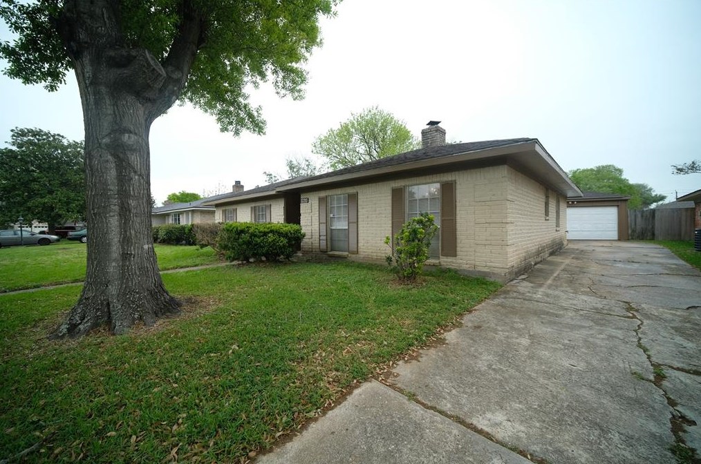12315 Bexley Dr, Houston, TX 77099