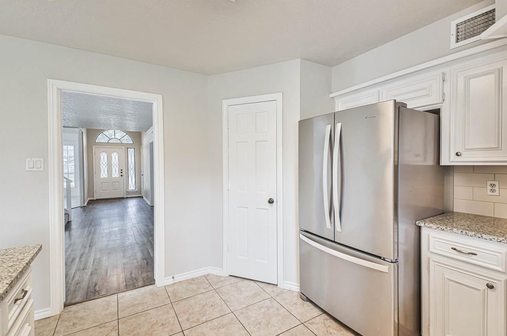 10711 Norchester Vlg Dr, Houston TX  77070-3919 exterior