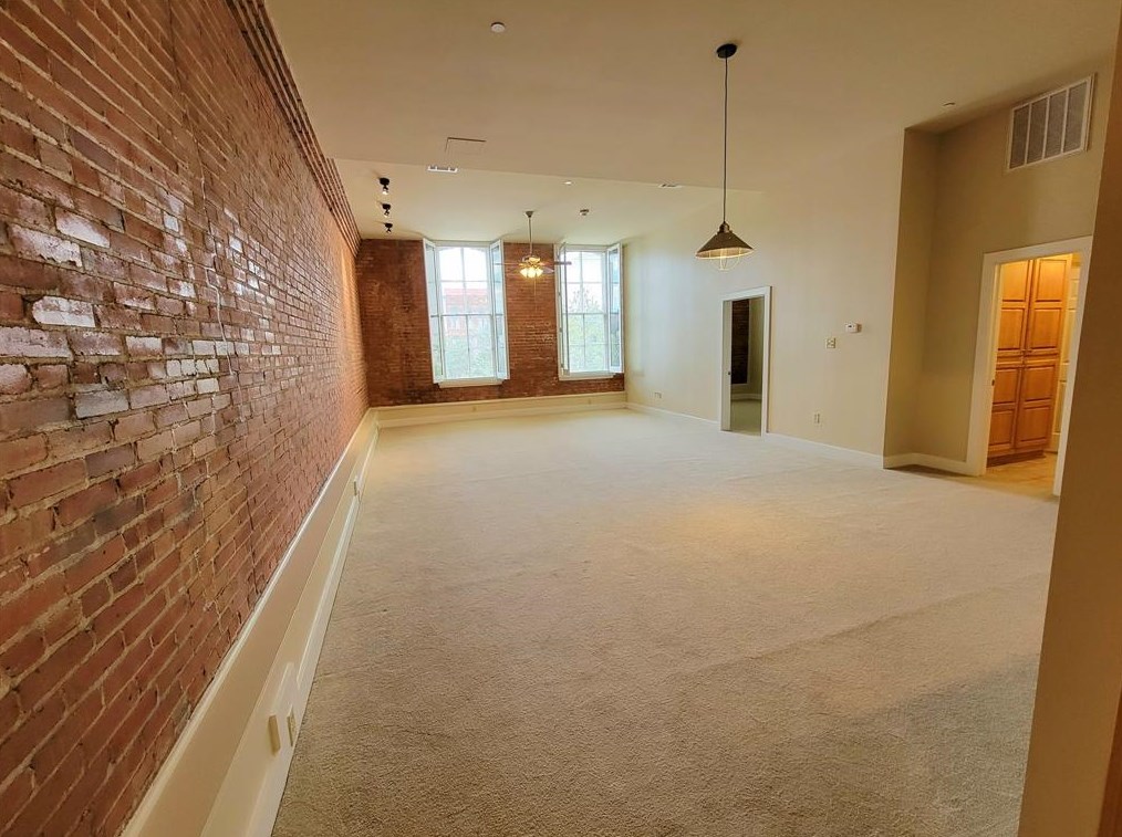 2315 Harborside Dr #204, Galveston, TX 77550