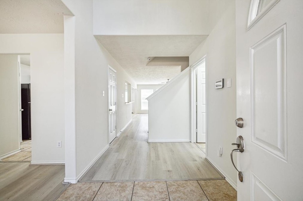 6903 Pheasant Oak Dr, Houston, TX 77083-0117