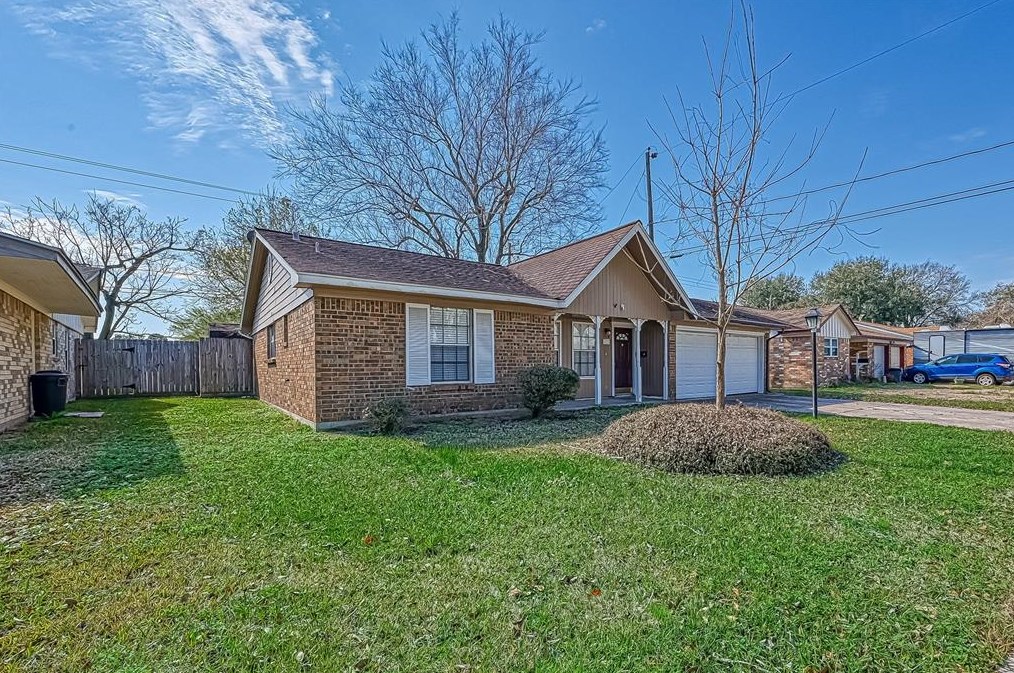 4233 Ember Ln, Deer Park, TX 77536