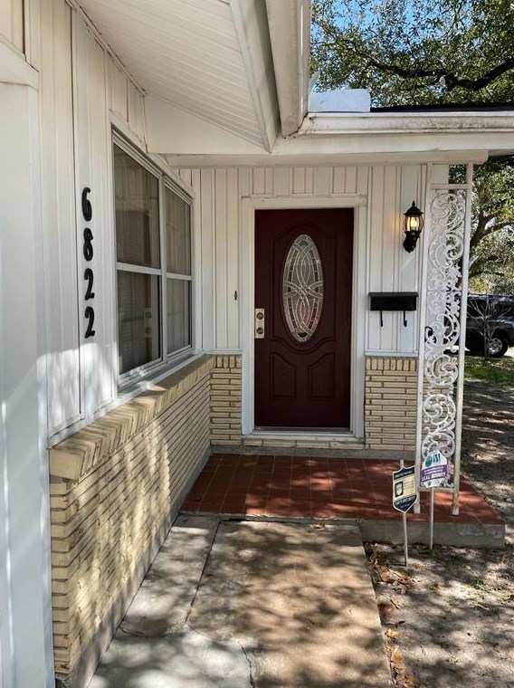 6822 Neff St, Houston, TX 77074