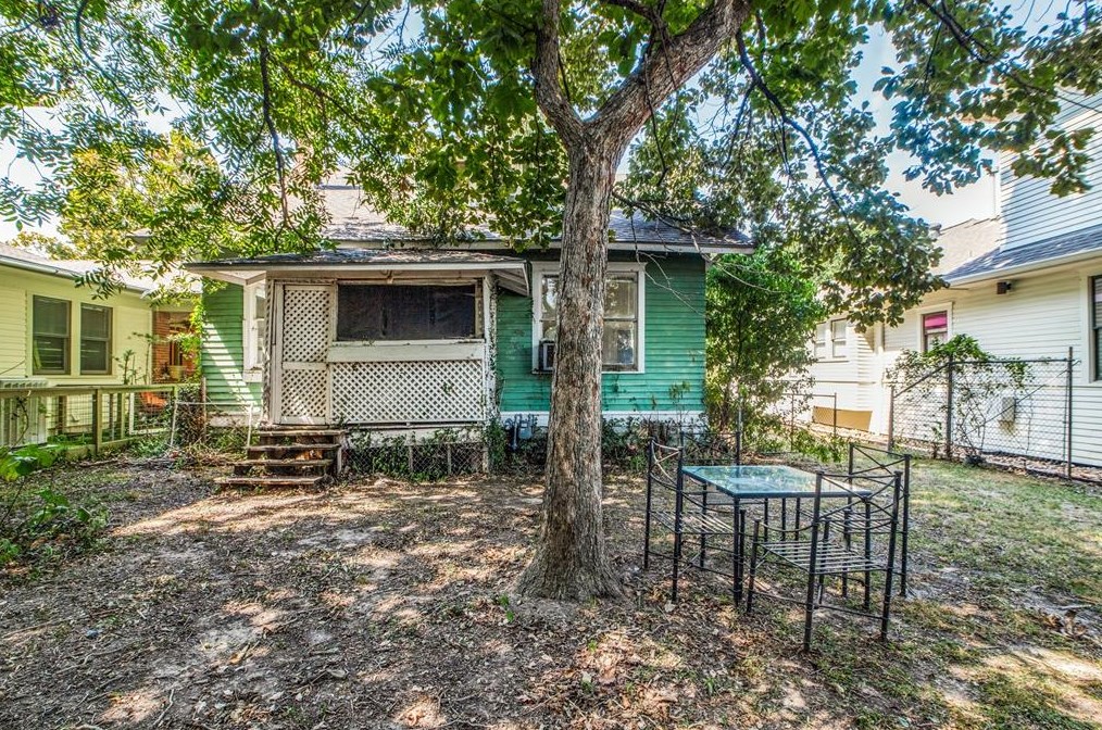 524 Euclid St, Houston TX  77009-7225 exterior