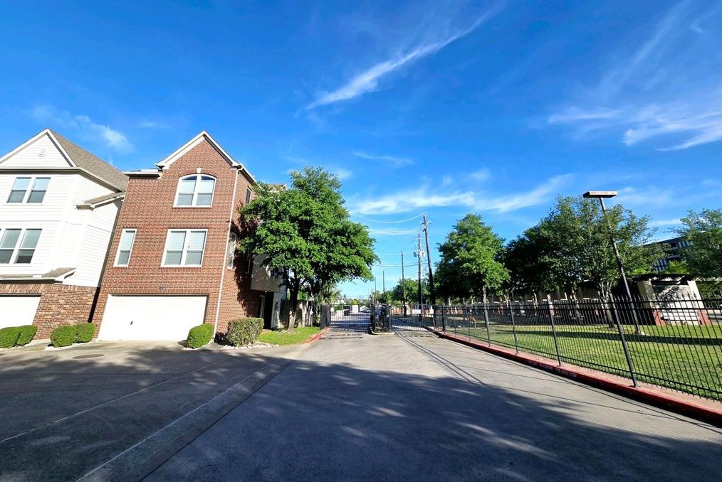 2311 Ann St, Houston TX  77003-1001 exterior