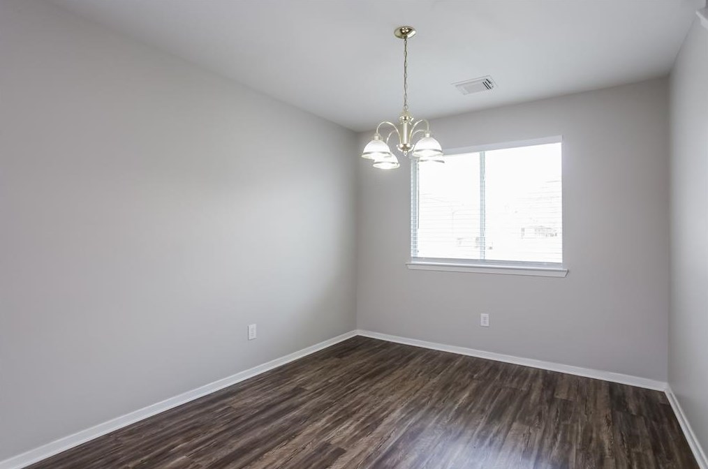 1523 Nichole Woods Dr, Houston TX  77047-4445 exterior