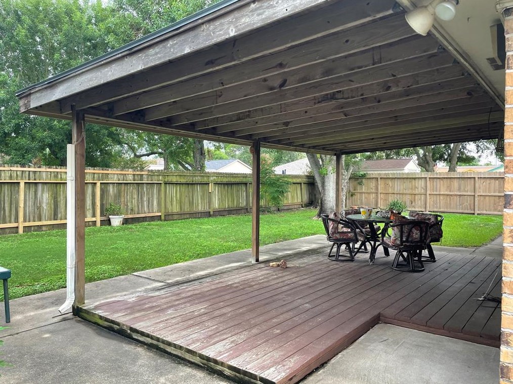 1913 28th Ave, Texas City, TX 77590-4135