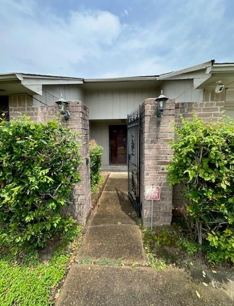 3407 Honey Creek Dr, Houston, TX 77082-1426