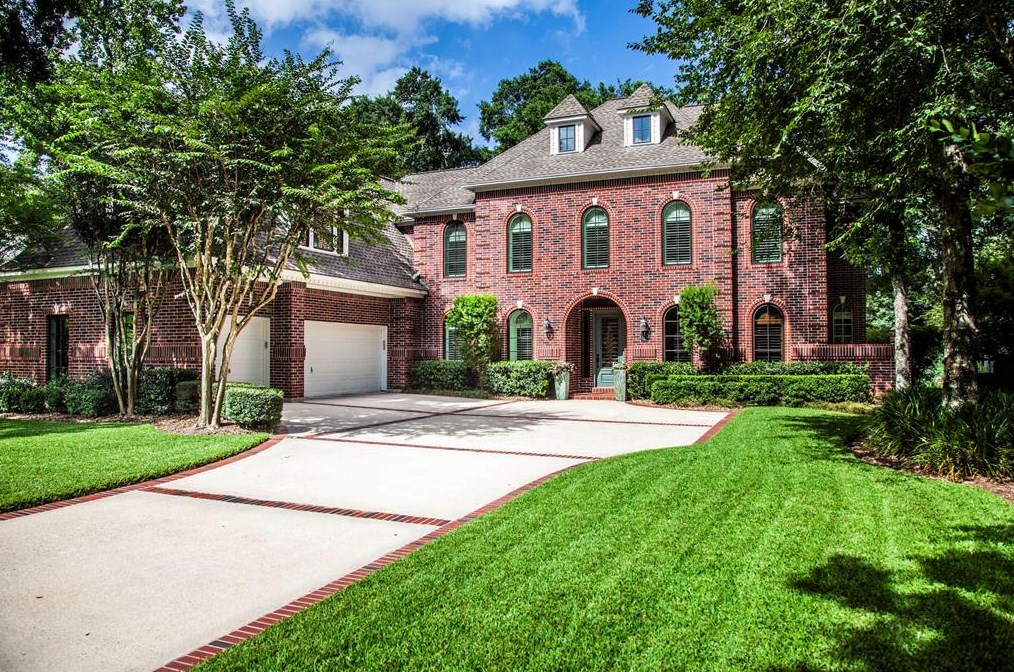 10 Halfmoon Ct, Spring TX  77380-4600 exterior