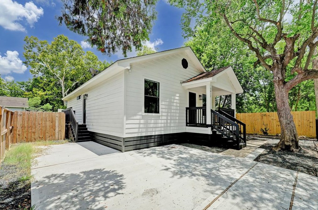 3012 Eastman St #a, Houston, TX 77022