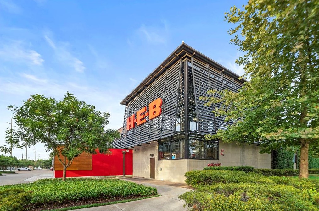 2107 Mason, Houston TX  77006-3137 exterior