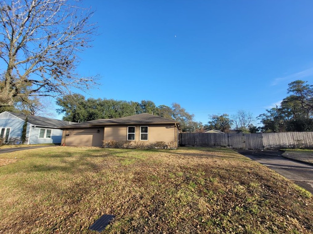 5755 Belvedere St, Houston, TX 77021-3201