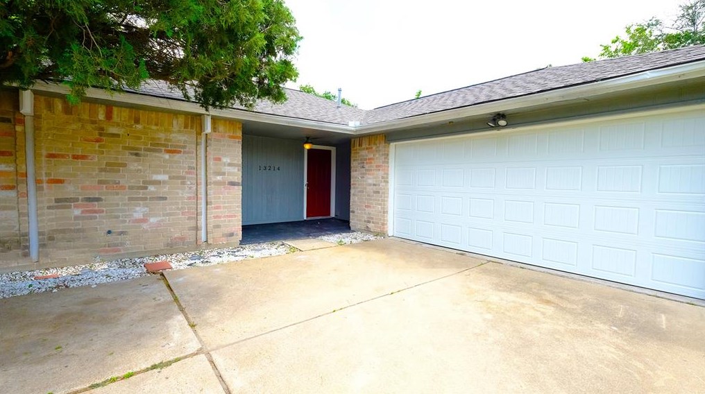 13214 Chipman Glen Dr, Houston TX  77082-5008 exterior
