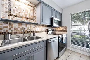 2011 Winrock Blvd, Houston, TX 77057 - Photo 12