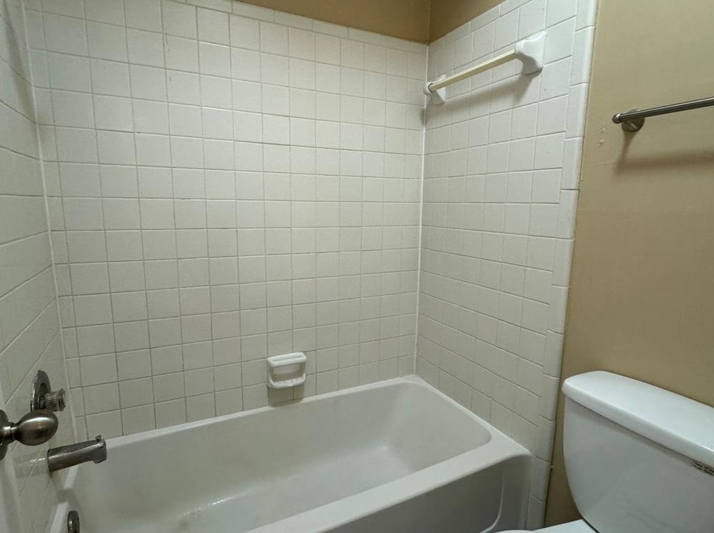 6500 Harbor Town Dr, Houston TX  77036-4055 exterior