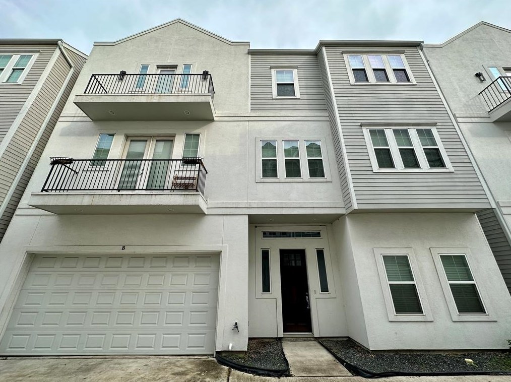 955 W 24th St #b, Houston, TX 77008