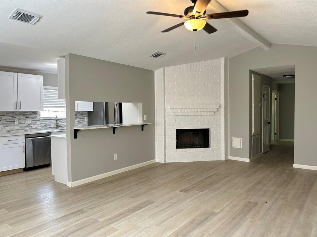 7747 Ashmole Ln, Houston, TX 77088