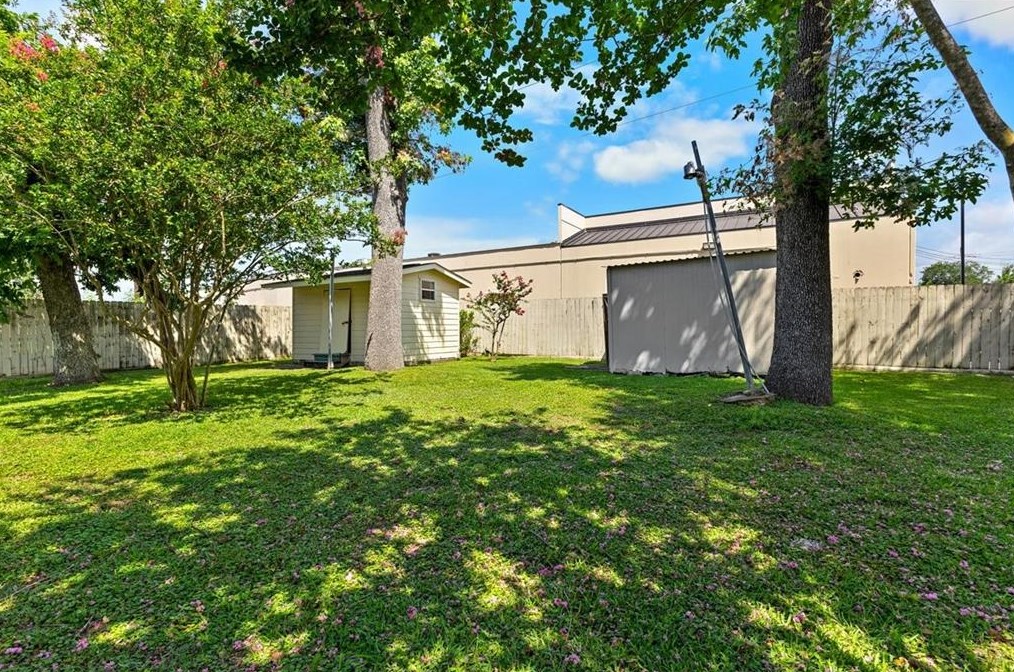 12735 Labelle Ln, Houston TX  77015-2727 exterior