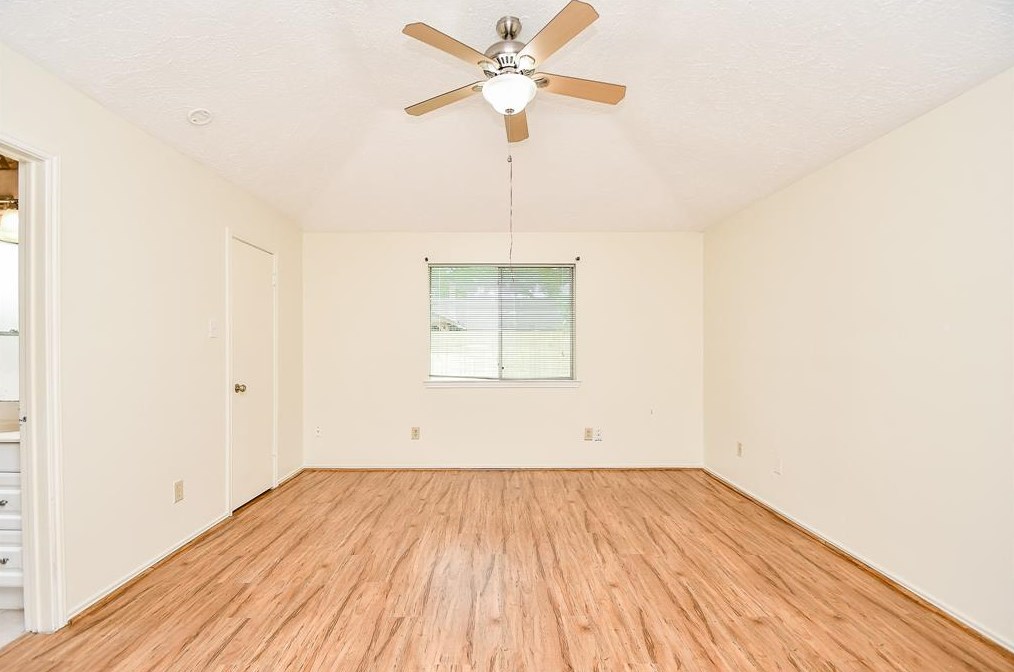 13411 Somersworth Dr, Houston TX  77041-5837 exterior