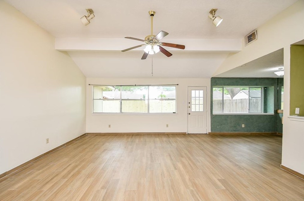 13411 Somersworth Dr, Houston TX  77041-5837 exterior