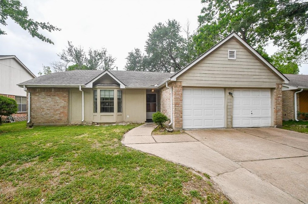 13411 Somersworth Dr, Houston TX  77041-5835 exterior