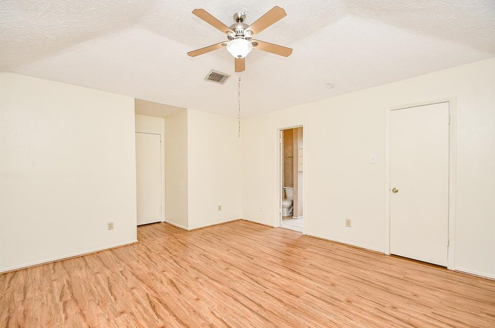13411 Somersworth Dr, Houston TX  77041-5837 exterior