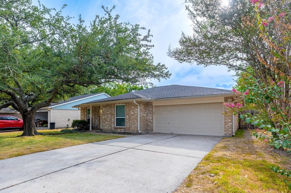 10219 Staghill Dr, Houston, TX 77064