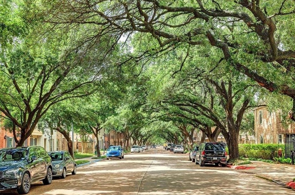 355 N Post Oak Ln Apt 632, Houston, TX 77024
