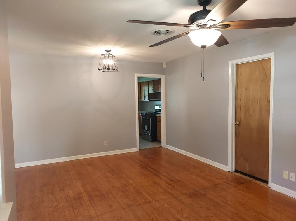 4933 Nina Lee Ln, Houston, TX 77092