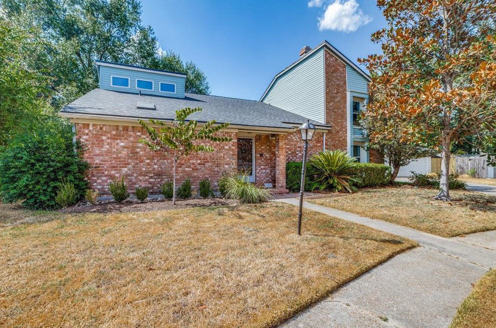19414 Enchantington Cir, Spring TX  77388-5946 exterior