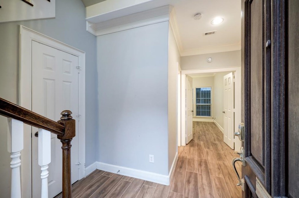 1006 Stanford St, Houston TX  77019-4305 exterior