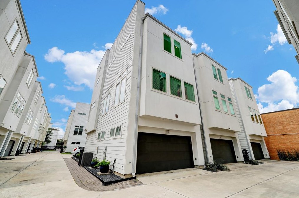 1312 Delano, Houston TX  77004-1646 exterior