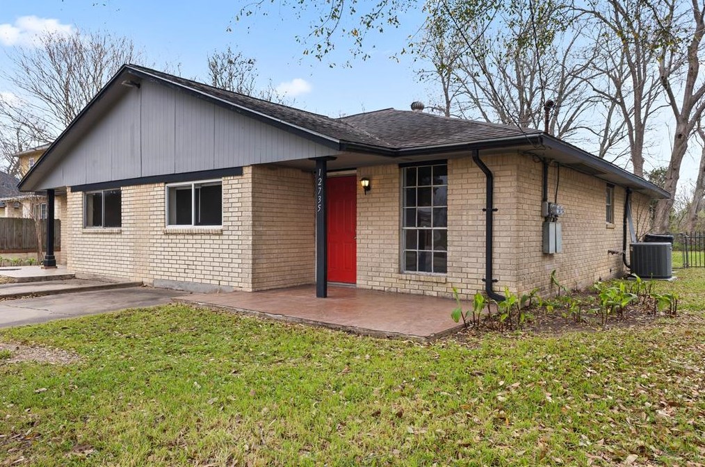 12735 Arp St, Houston, TX 77085