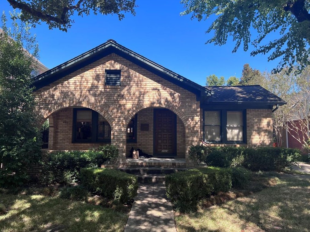 2624 Centenary St, Houston TX  77005-3938 exterior