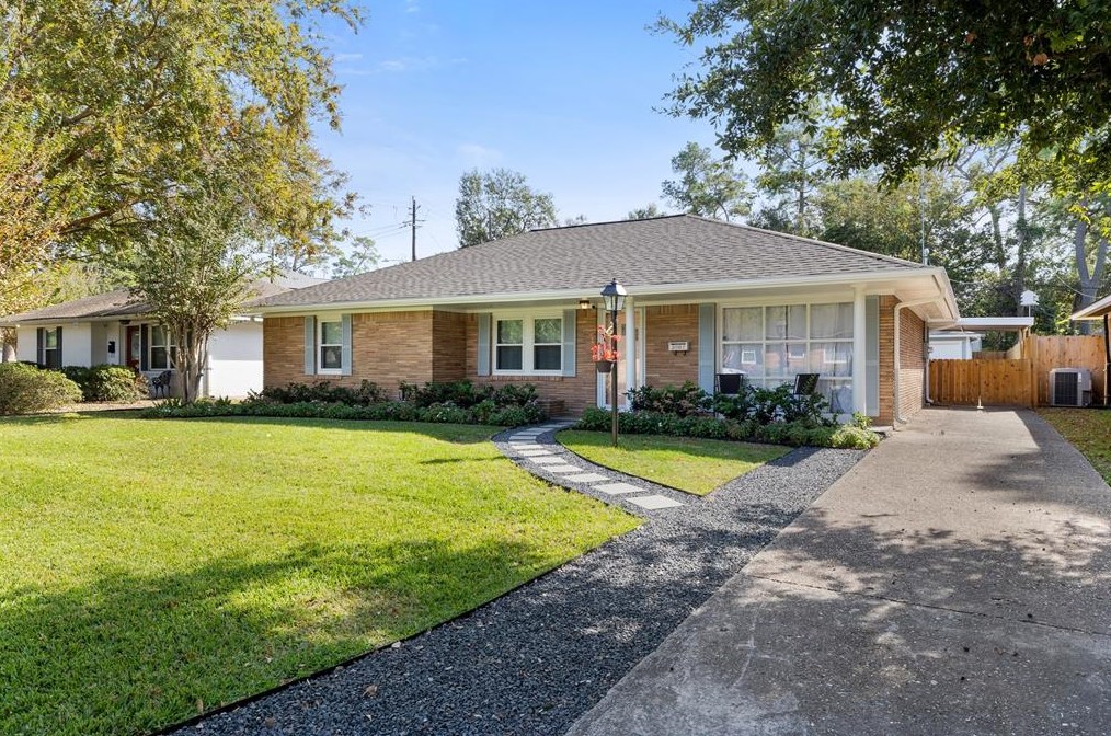 2007 Woodcrest Dr, Houston, TX 77018