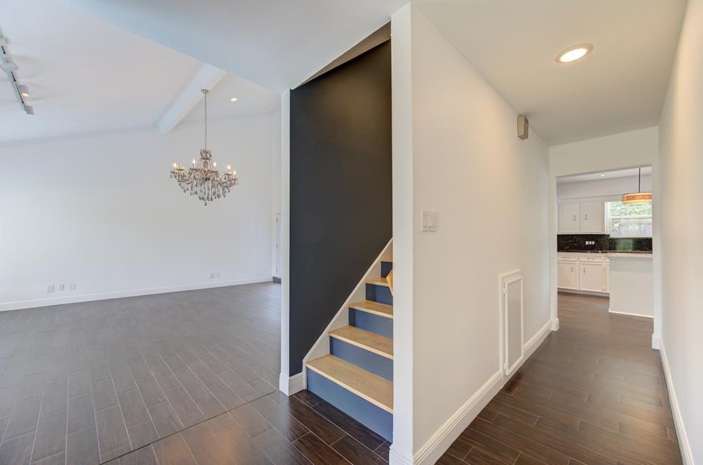 13902 Briarhills Pkwy, Houston, TX 77077-1102