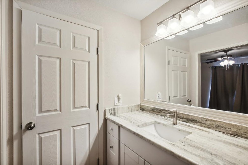 1500 Bay Area Blvd, Houston TX  77058-2100 exterior