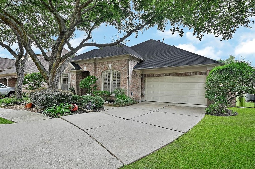 12911 Coralville Ct, Houston, TX 77041-6652