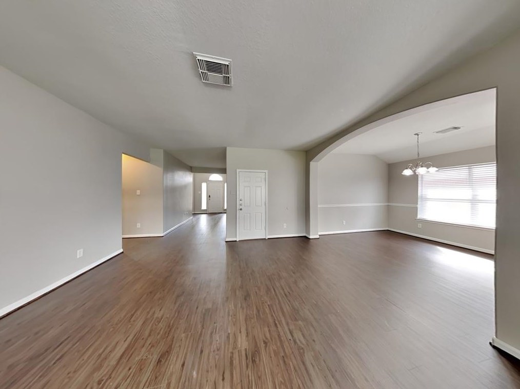 8126 Cove Timbers Ln, Tomball, TX 77375