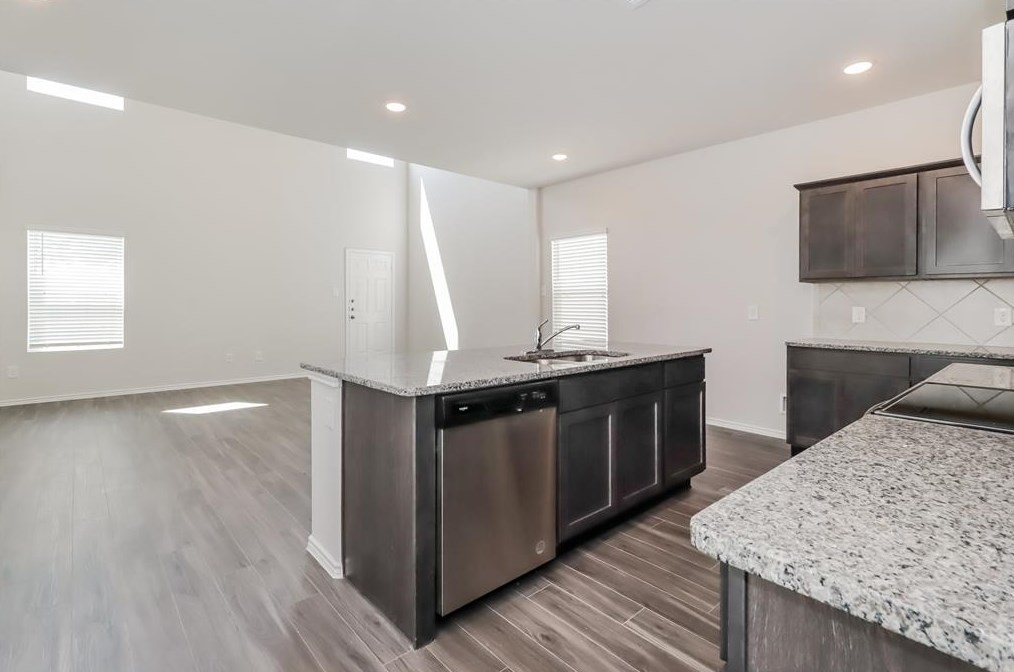 15358 Estrella W, Houston, TX 77073