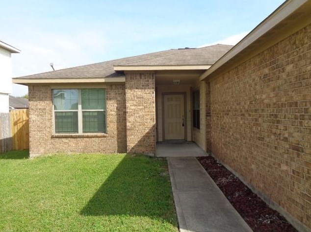 7902 Diamond Oak Dr, Texas City, TX 77591