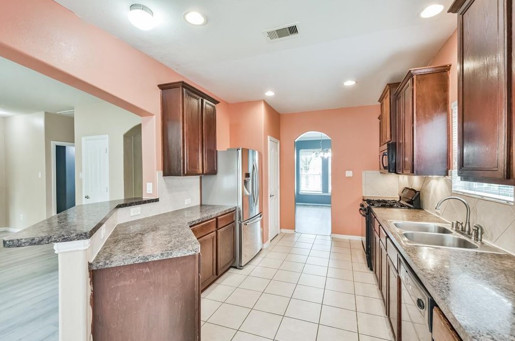 25550 Forest Springs Lk, Spring TX  77373-7062 exterior