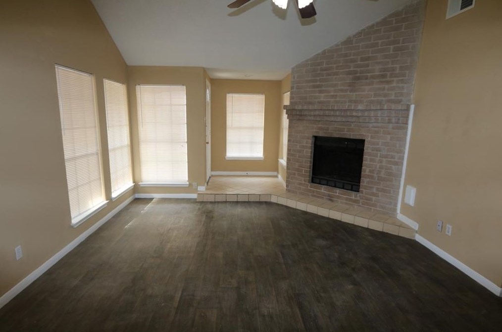 6455 Liberty Valley Dr, Katy TX  77449-4243 exterior