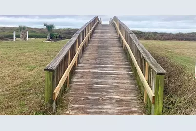 697 Overlook Drive, Crystal Beach, TX 77650 - Photo 10