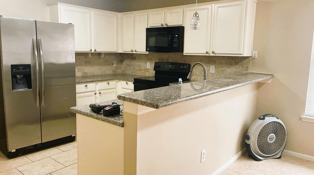 935 Sawgrass Ridge Ln, Houston, TX 77073