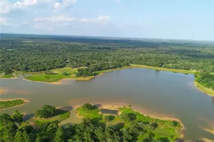 302 Bluebonnet Rd, Sheridan, TX 77475 - Photo 8