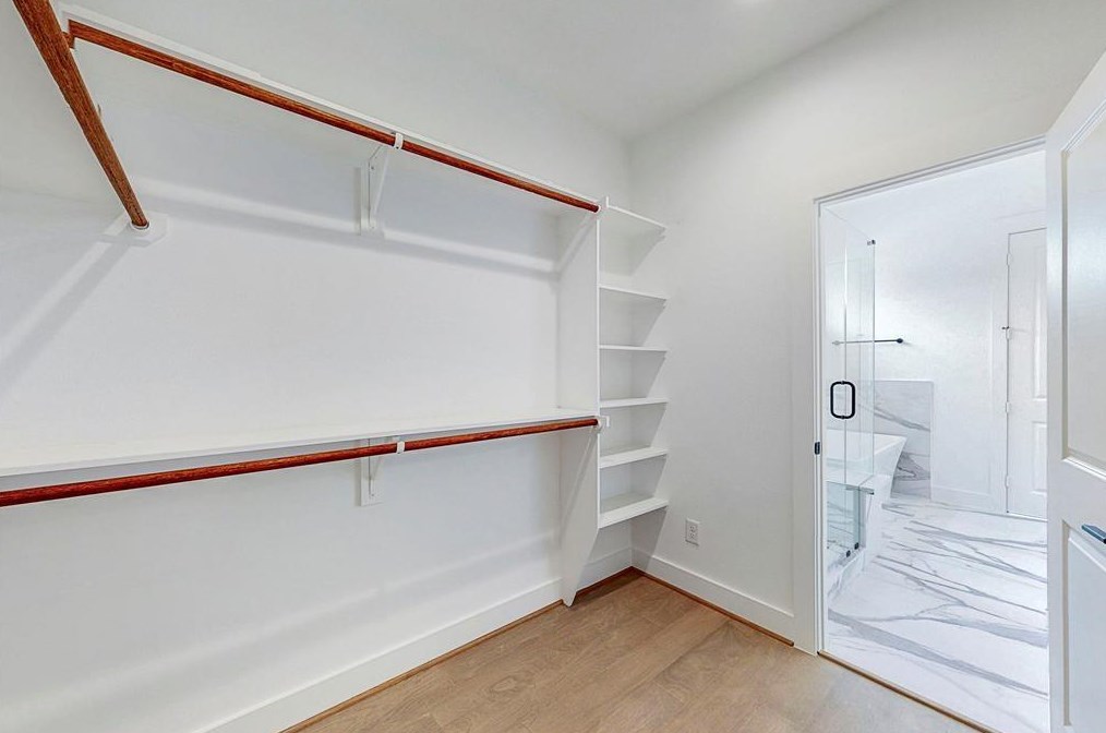 2317 Sherwin St, Houston TX  77007-1030 exterior