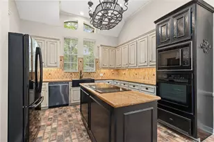 1911 Tawny Oaks Dr, Kingwood, TX 77345 - Photo 4