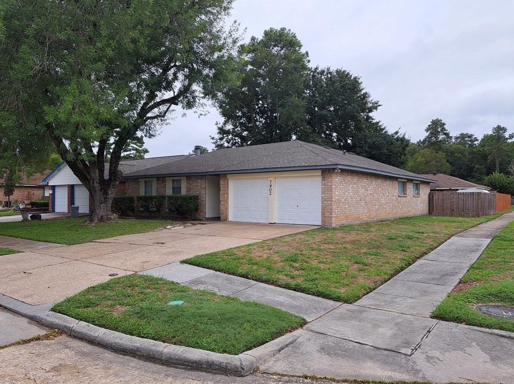 7902 Birchbark Dr, Humble, TX 77338