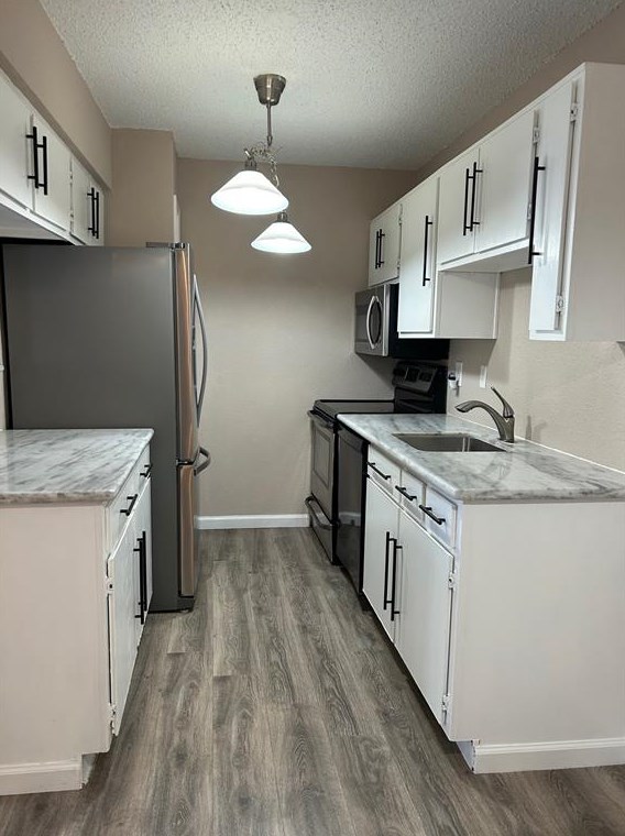 2750 Holly Hall St Apt 1006, Houston, TX 77054